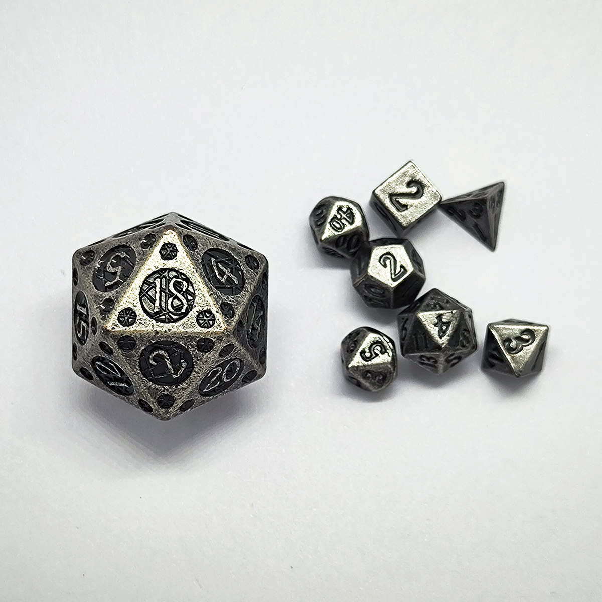 Board Game Dungeons And Dragons - Mini 7-piece set solid metal 5mm