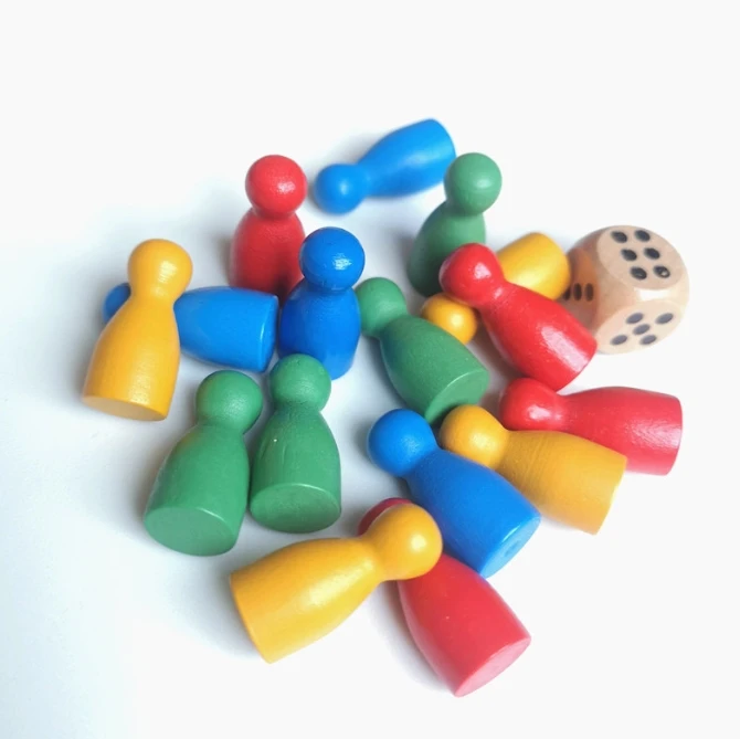 100 Pcs Colorful Wooden Chess  - Board Game Wingspan recension och pris