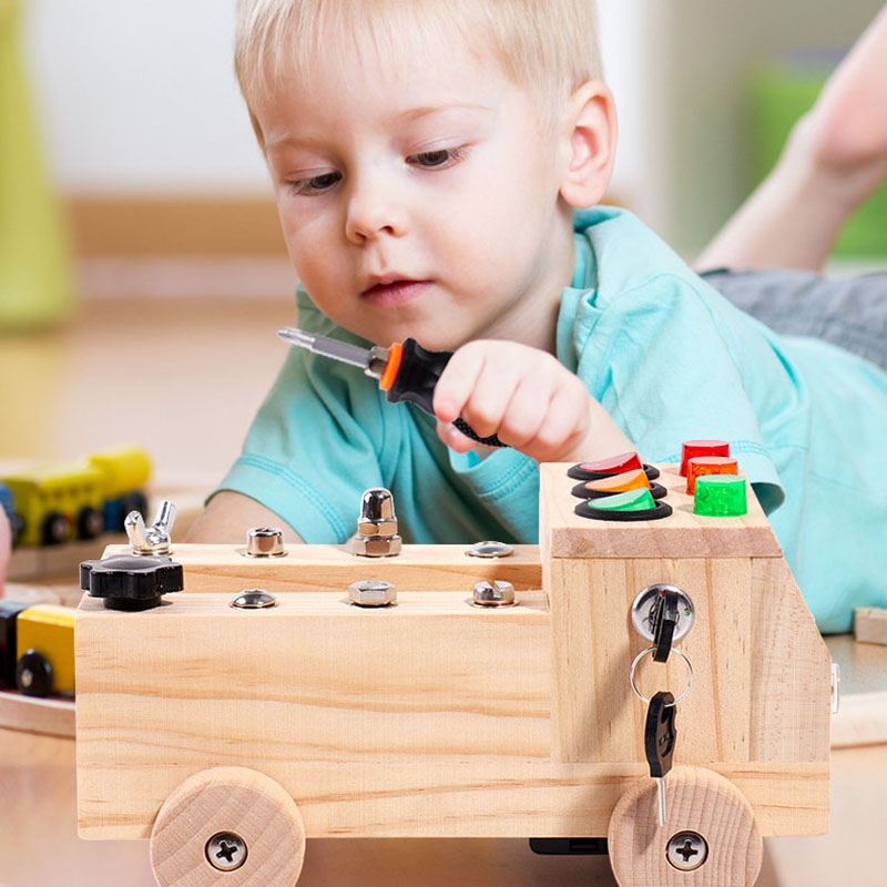 Wooden Montessori Busy Board S - Board Game China recension och pris